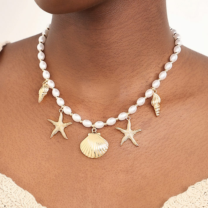 hell Pearl Detail Golden Color SNecklace