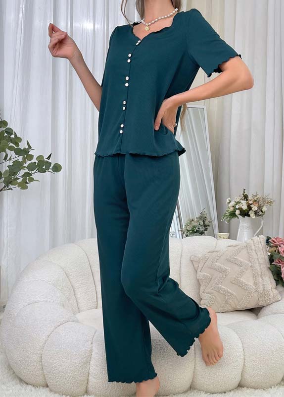 schwarzgrünes Lounge-Top und Hose mit V-Ausschnitt