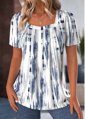 Weißes T-Shirt mit quadratischem Ausschnitt und Batikmuster von Rotita