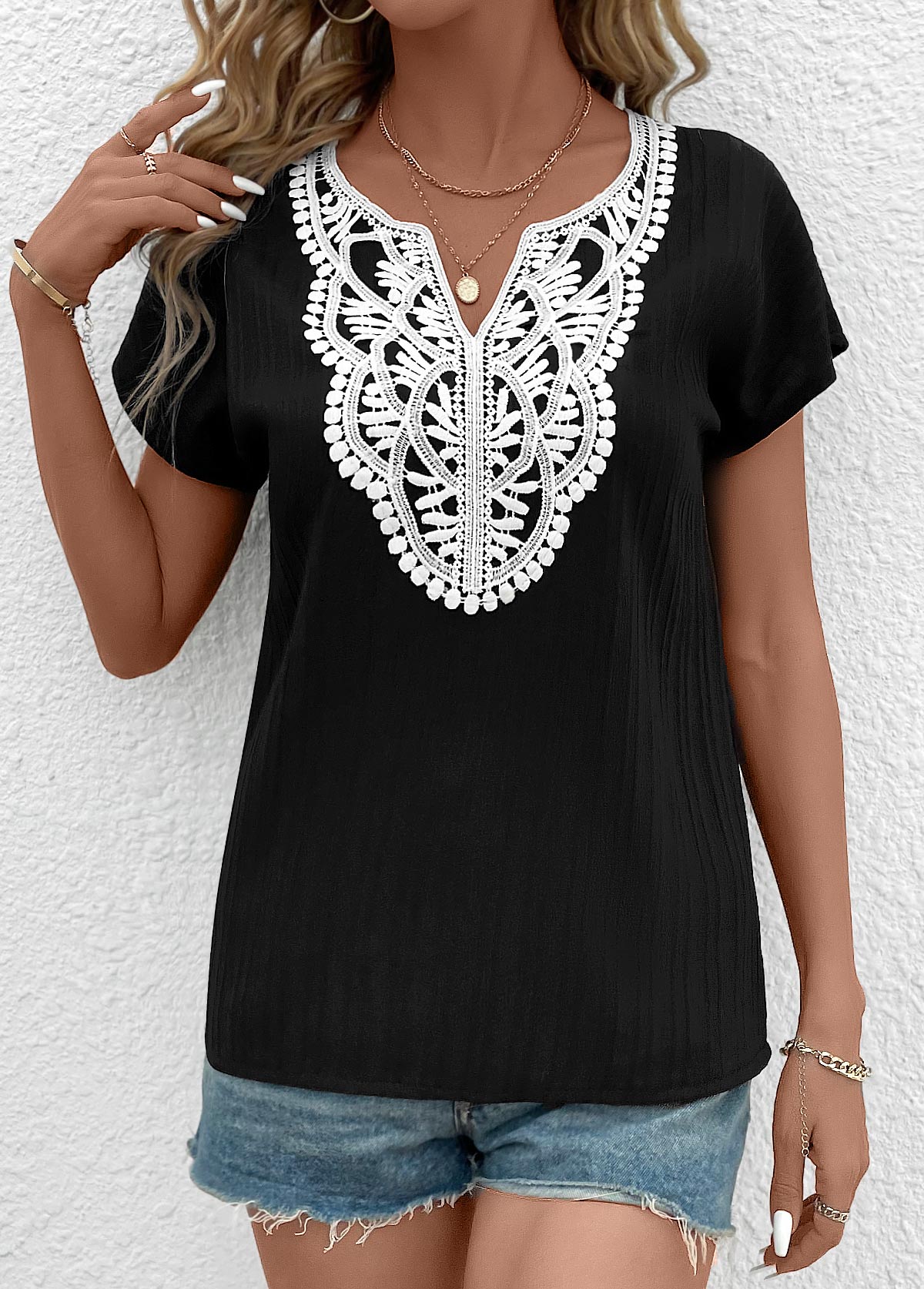 Black tops,White tops,Plain Color tops,ROTITA Patchwork Black Split Neck Short Sleeve T Shirt