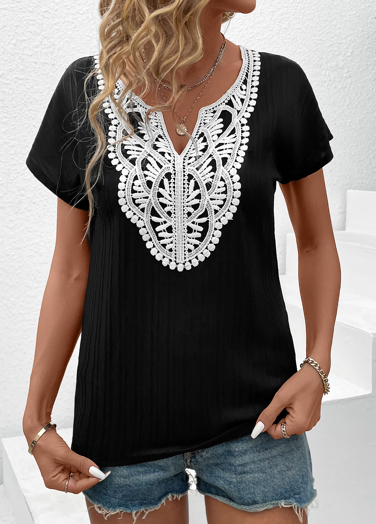 Black tops,White tops,Plain Color tops,ROTITA Patchwork Black Split Neck Short Sleeve T Shirt