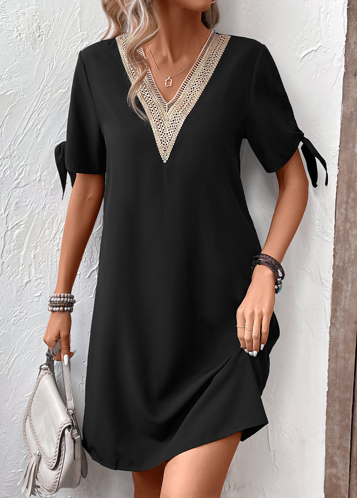 Black dresses,Plain Color dresses,Everyday dresses,Casual dresses,Patchwork Black Short V Neck Shift Dress