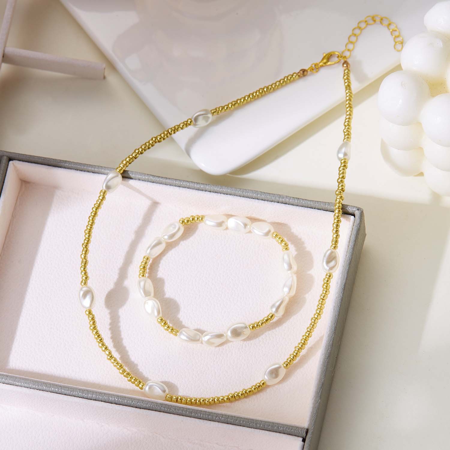 Golden jewelry,Other jewelry,Golden Seed Beads Necklace and Bracelet