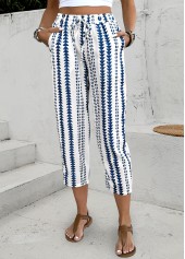 Marineblaue Hose mit hohem Bund und geometrischem Print