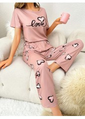 Rosa Lounge-Top und Hose mit Rundhalsausschnitt und Herzmuster
