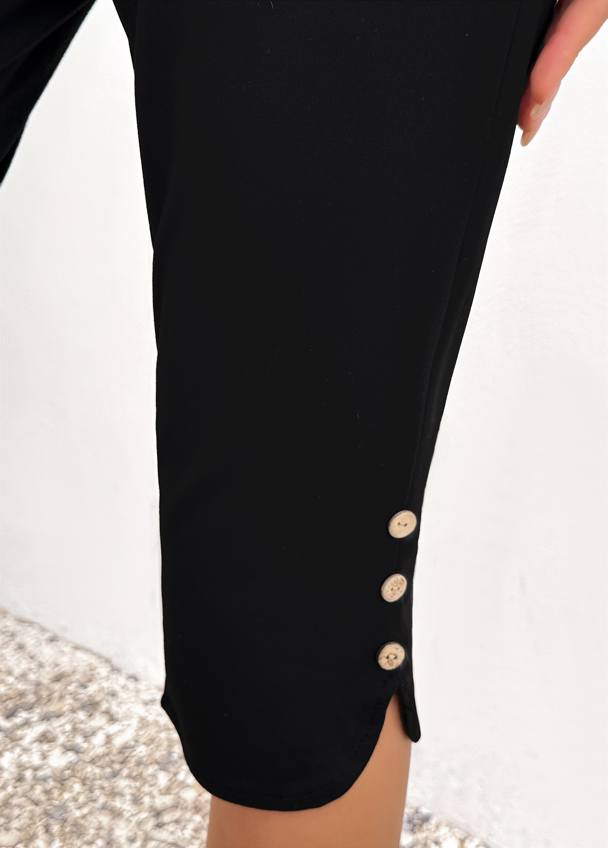 Black bottoms,Plain Color bottoms,Black High Waisted Elastic Waist Capri Leggings