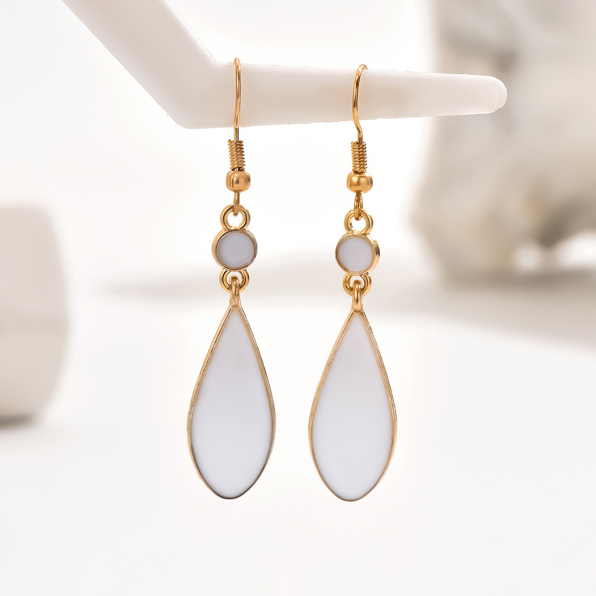 White jewelry,White Color Teardrop-shaped Alloy Detail Earrings