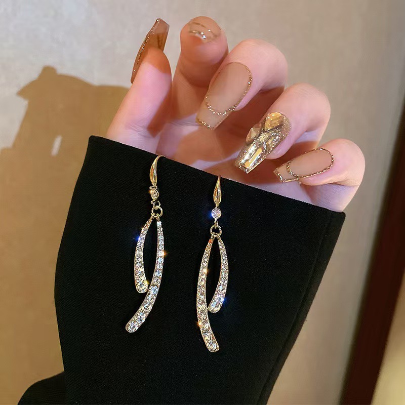 Golden jewelry,Golden Color Alloy Detail Rhinestone Earrings