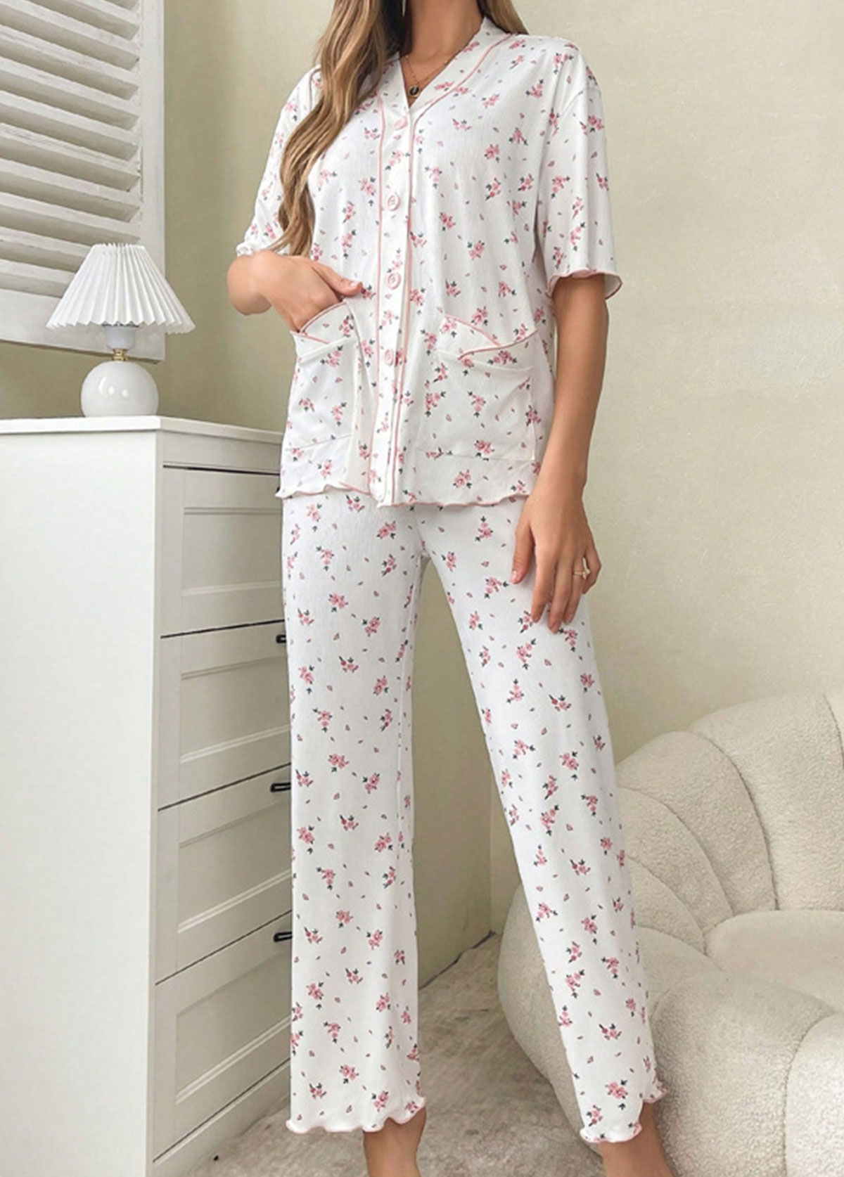 White loungewear,Ditsy Floral loungewear,Ditsy Floral Print White Lounge Top and Pants
