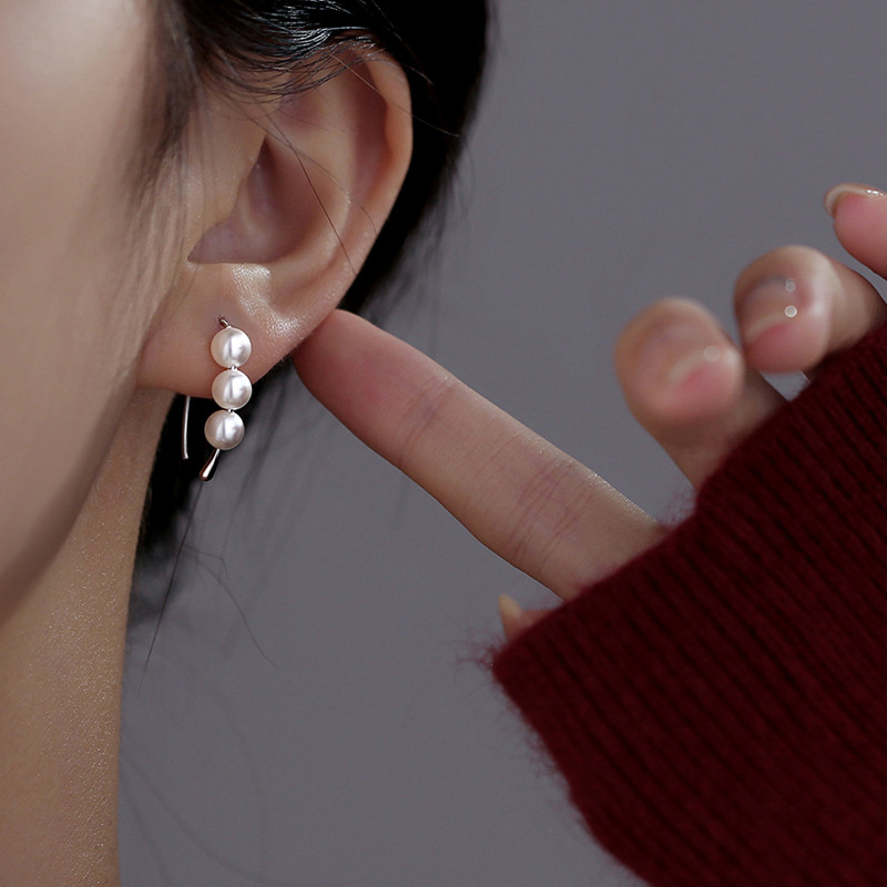 White jewelry,Geometric jewelry,Geometric Design Pearl White Copper Earrings