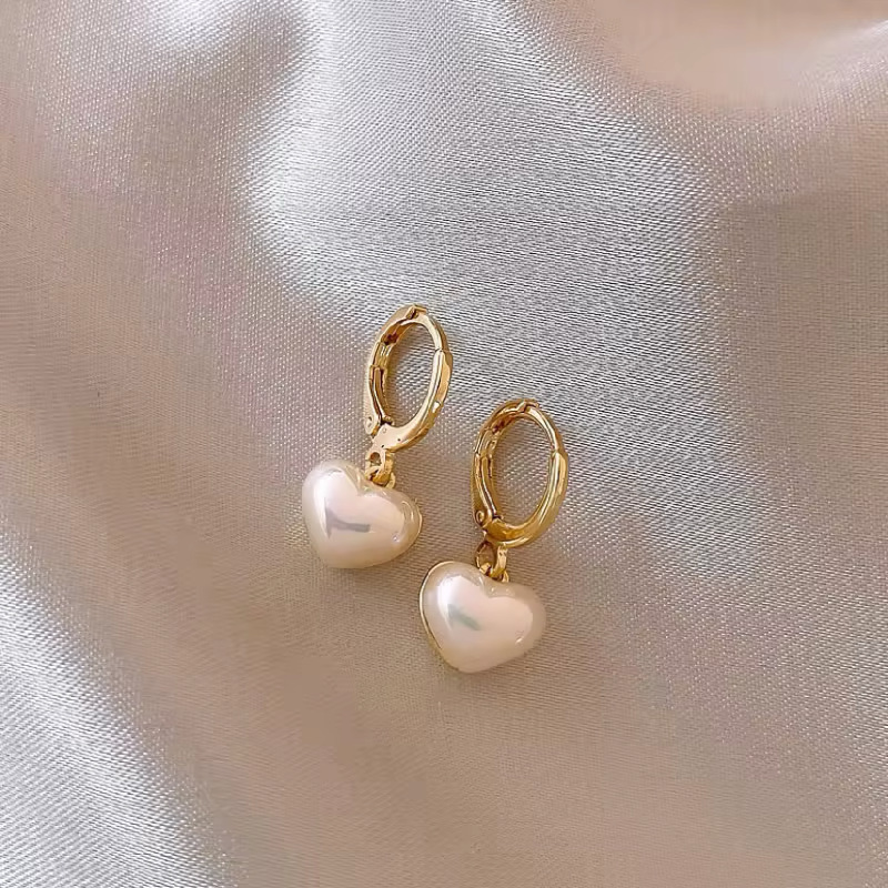 Golden jewelry,Golden Color Heart Metal Detail Earrings