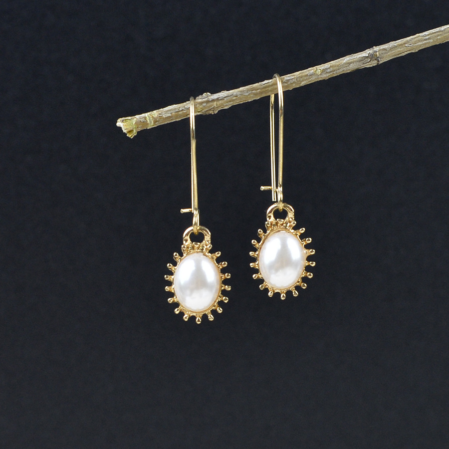 Golden jewelry,Geometric jewelry,Golden Pearl Design Geometric Alloy Earrings