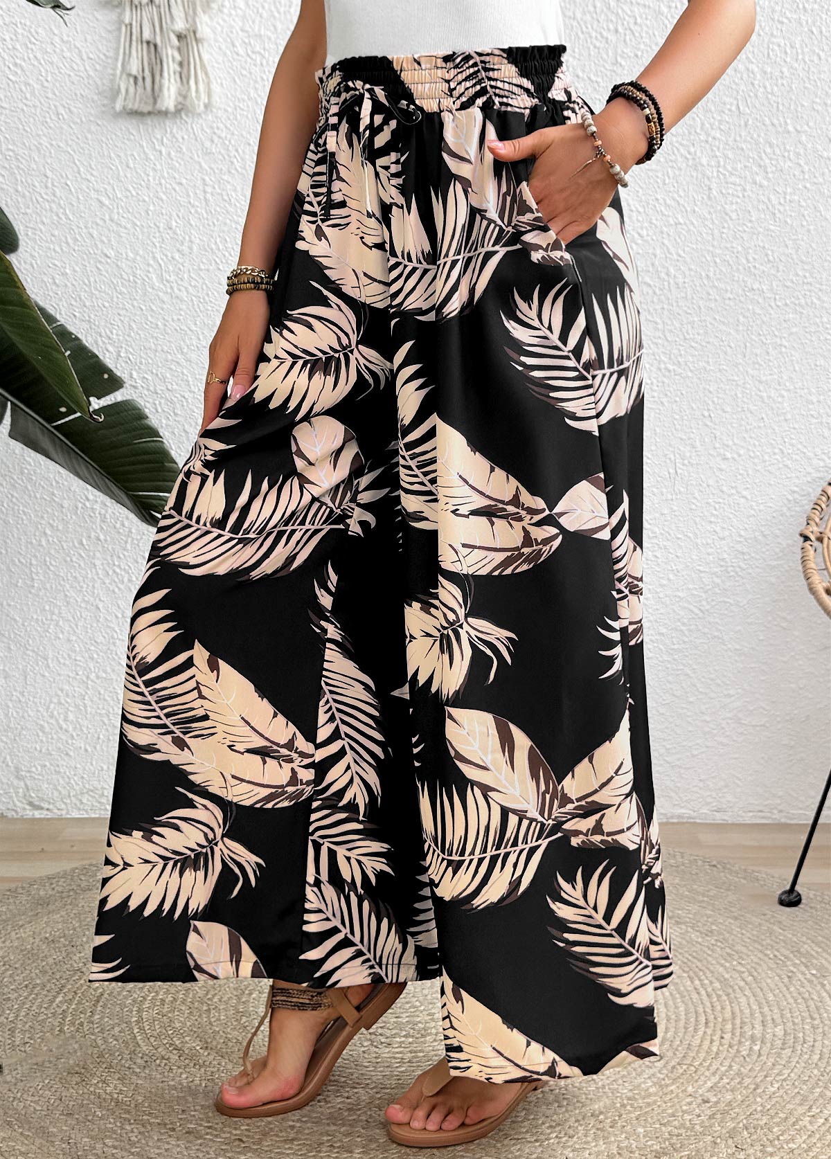 Black bottoms,Plants bottoms,Pocket Leaf Print Black Wide Leg Elastic Waist Pants