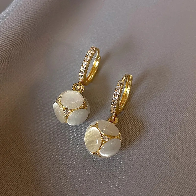 Golden jewelry,Golden Color Rhinestone Metal Detail Earrings