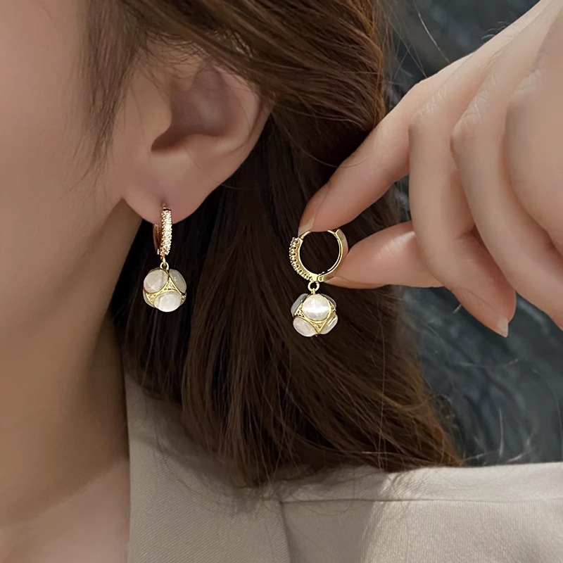 Golden jewelry,Golden Color Rhinestone Metal Detail Earrings