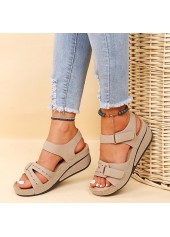 heller camelfarbener Flach-Peeptoe aus Kunstleder