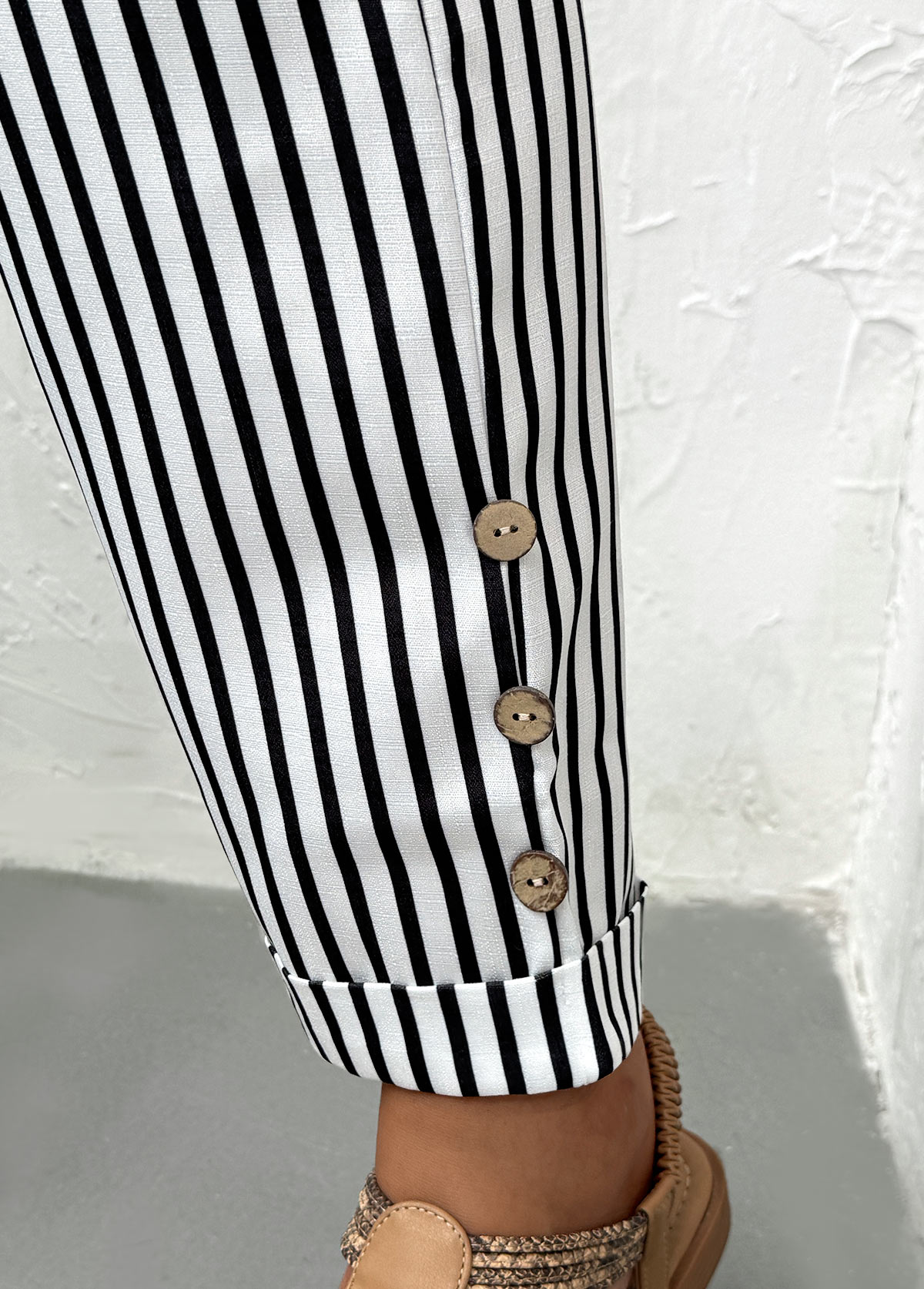 Black bottoms,Striped bottoms,Geometric bottoms,Pocket Striped Black Straight Leg Elastic Waist Pants