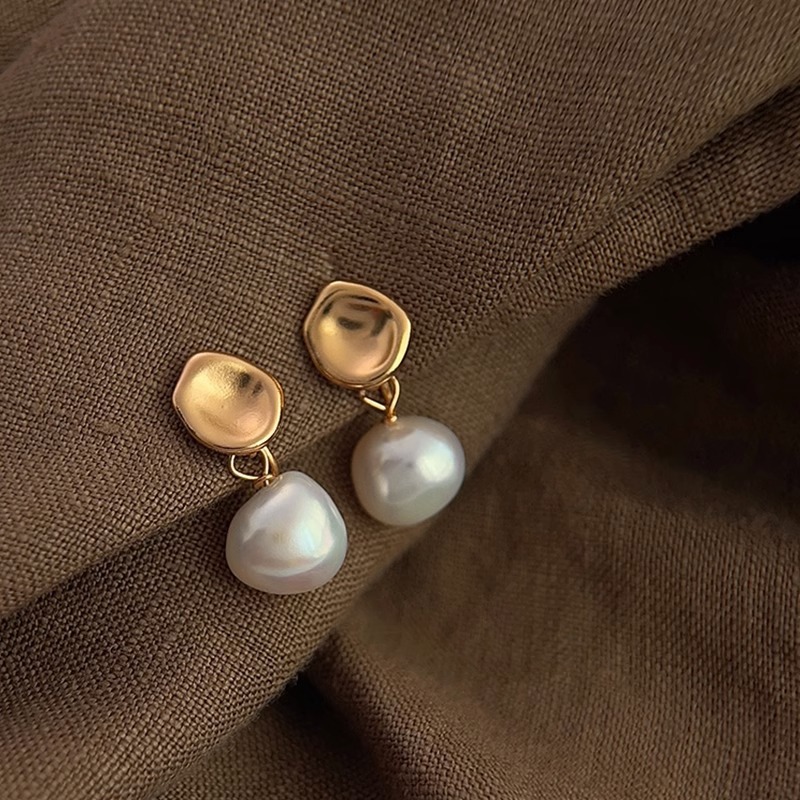 Golden jewelry,Golden Color Geometric Copper Detail Earrings