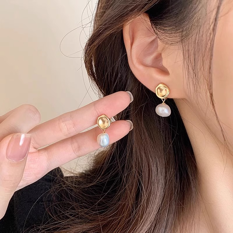 Golden jewelry,Golden Color Geometric Copper Detail Earrings