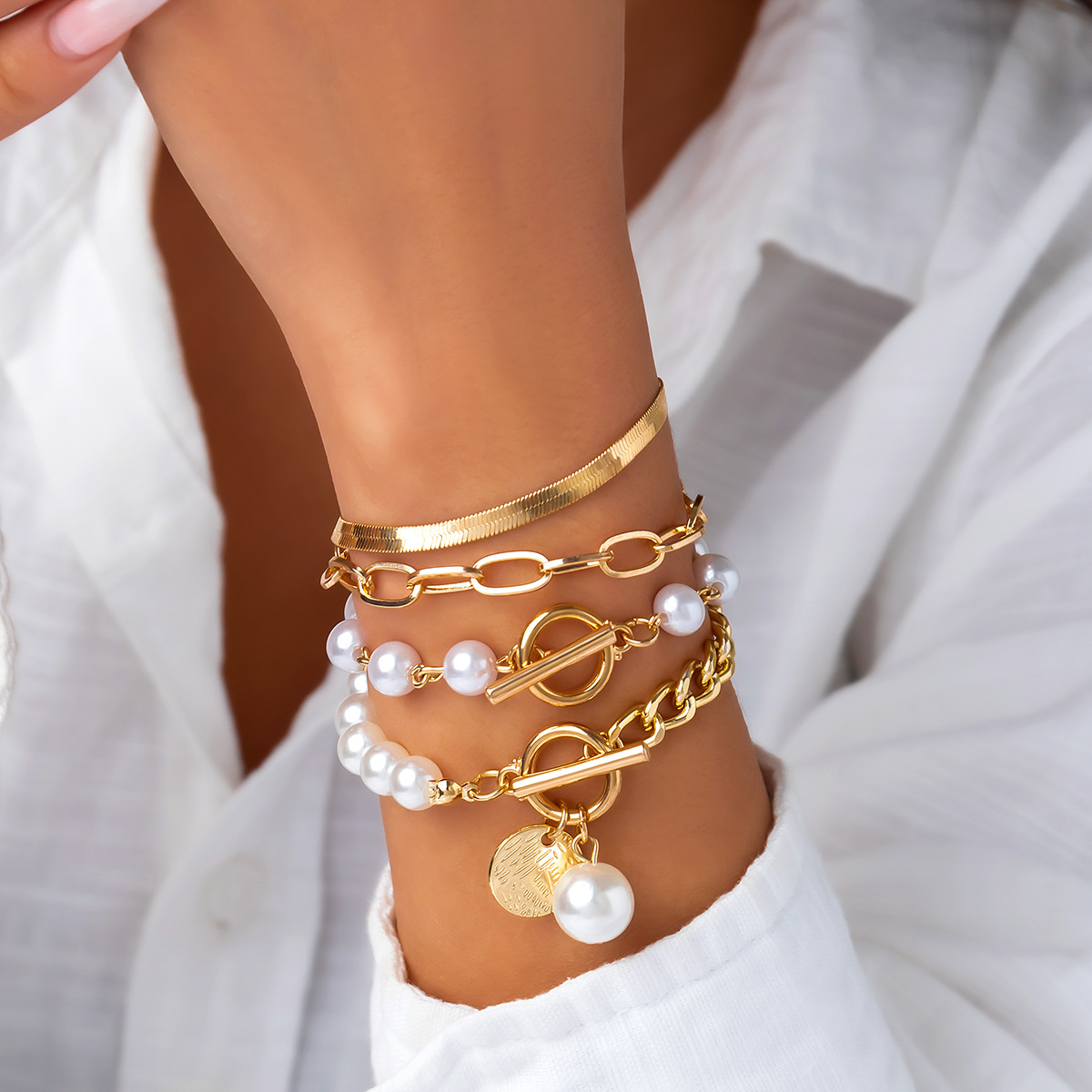 Golden jewelry,Other jewelry,Golden Pearl Alloy Chain Bracelet Set
