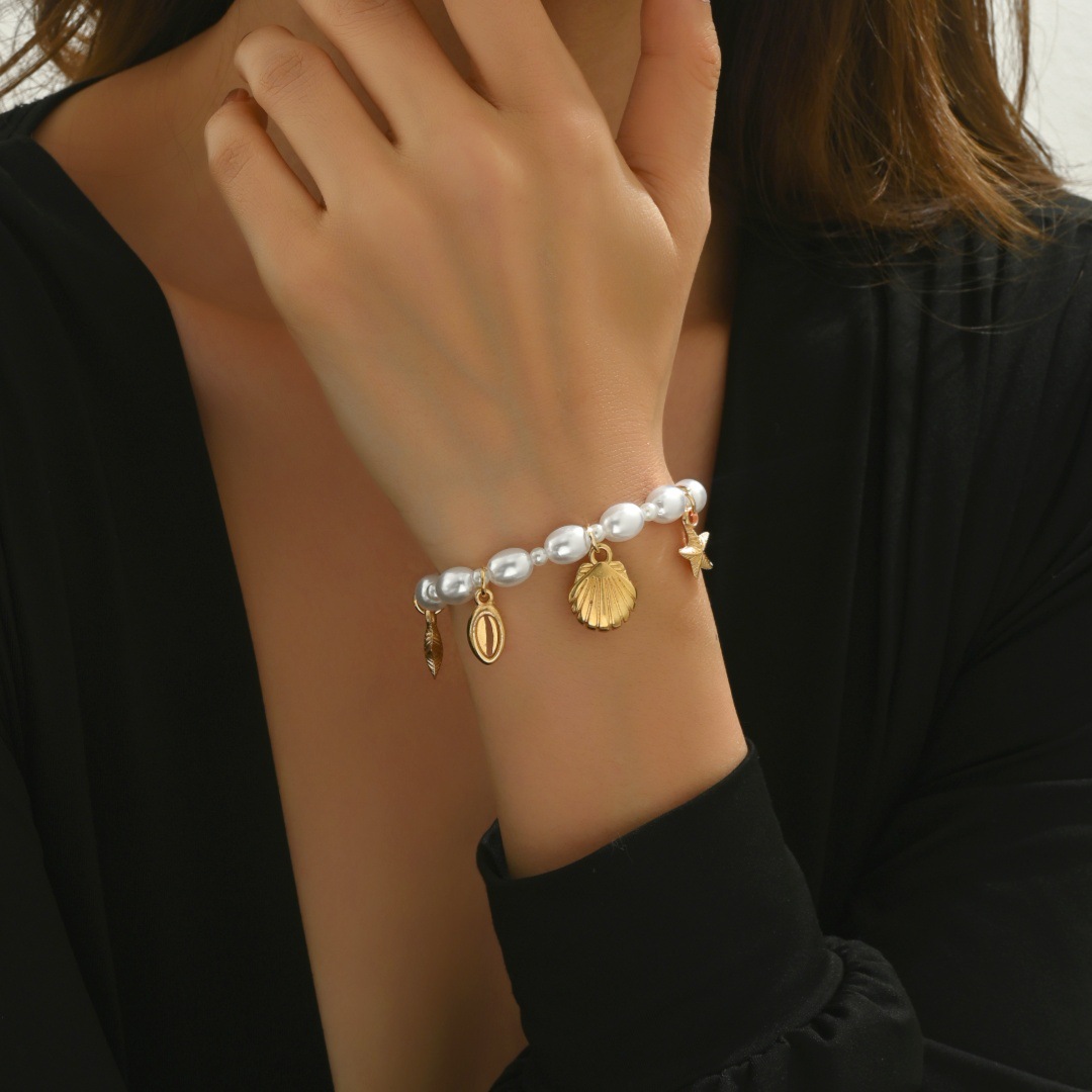 Golden jewelry,Golden Color Shell Alloy Detail Bracelet