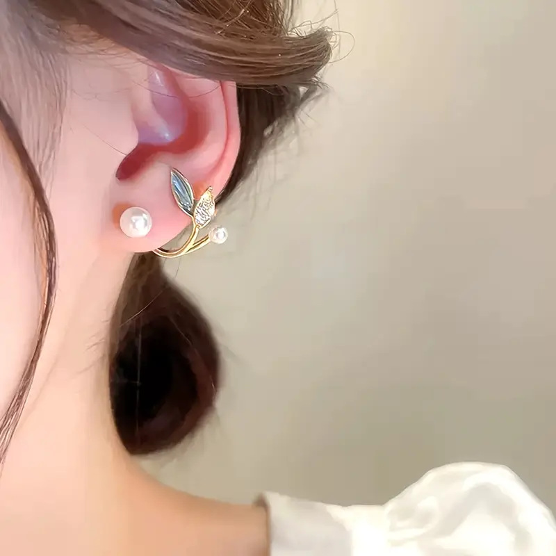White jewelry,Plants jewelry,White Alloy Leaf Pearl Design Earrings