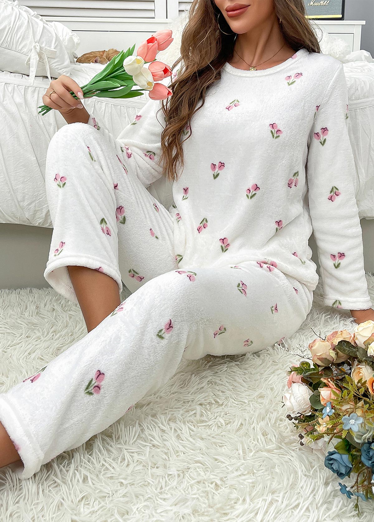 White loungewear,Floral loungewear,Plants loungewear,Floral Print White Round Neck Lounge Top and Pants