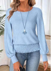 Rotita – T-Shirt mit Bauchbedeckung in Hellblau mit U-Boot-Ausschnitt