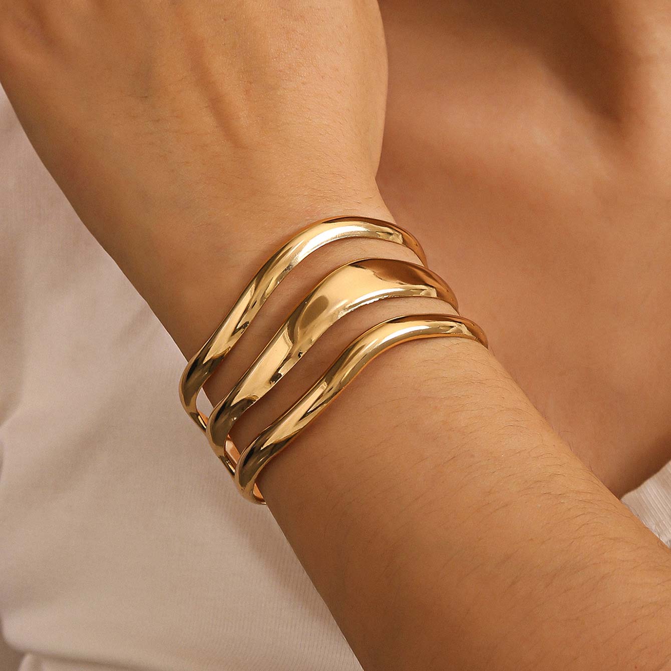 Golden jewelry,Geometric jewelry,Golden Metal Irregular Design Hollow Bangle