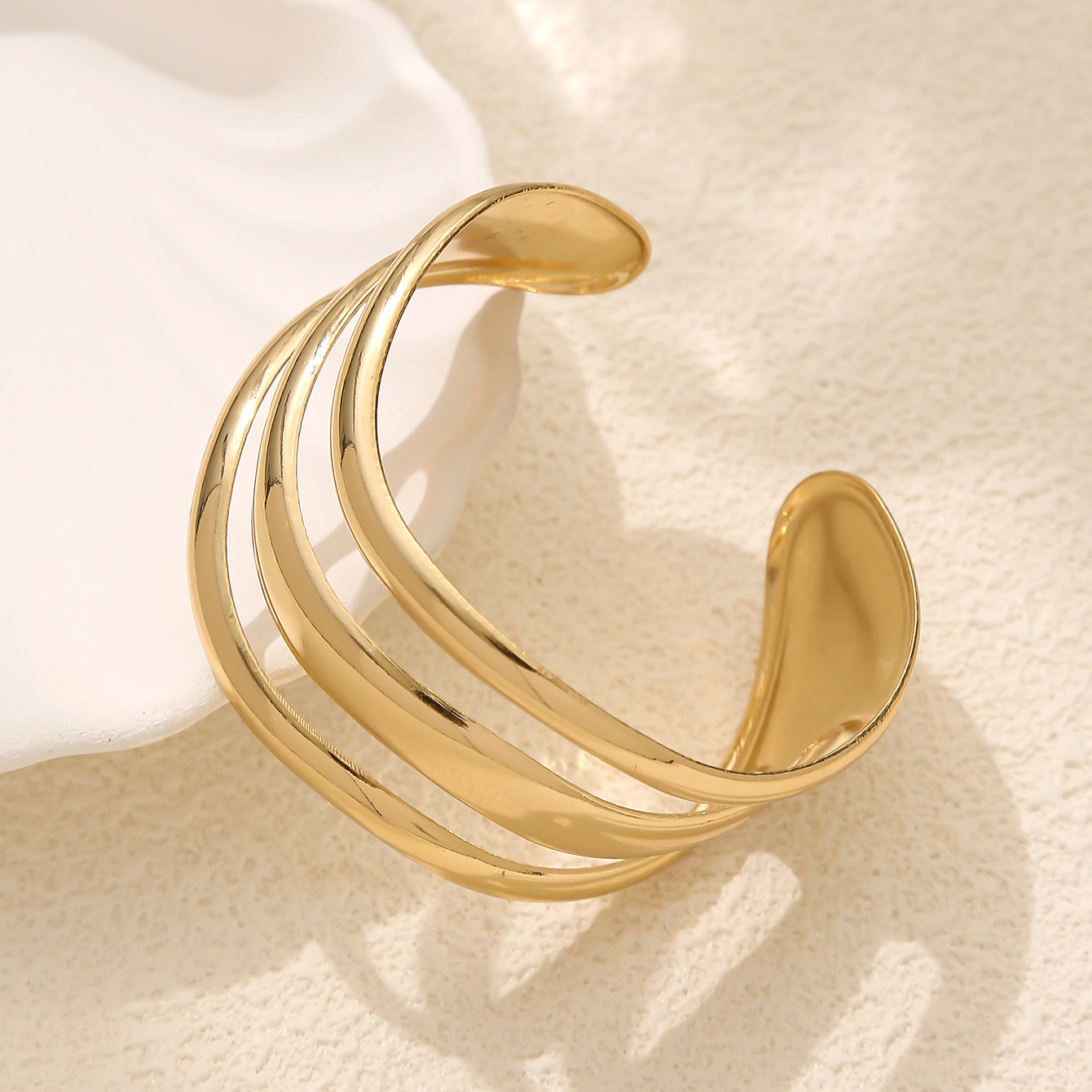 Golden jewelry,Geometric jewelry,Golden Metal Irregular Design Hollow Bangle