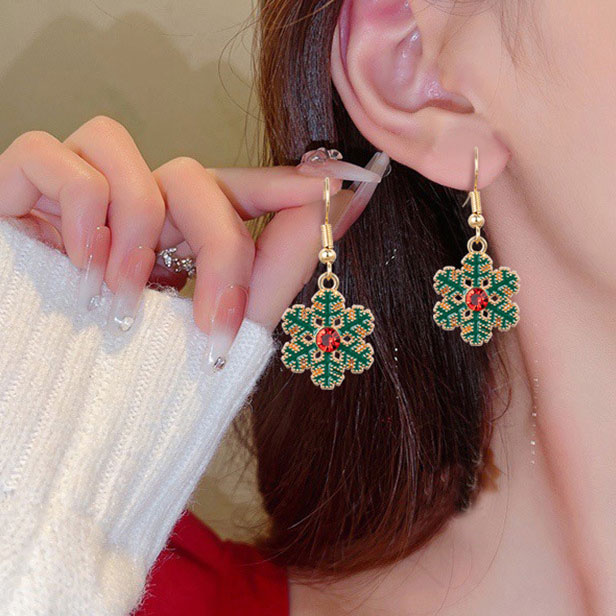 Green jewelry,Geometric jewelry,Christmas Snowflake Design Green Alloy Earrings