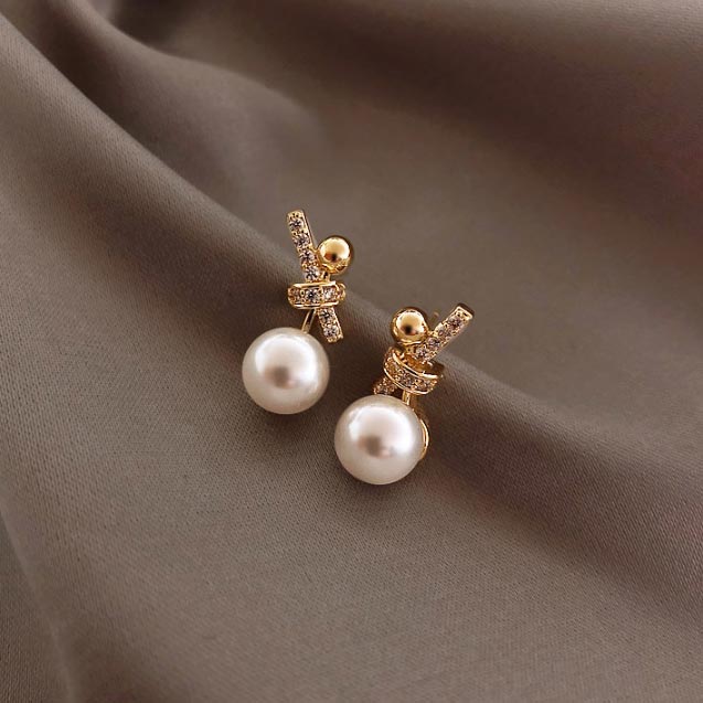 Golden jewelry,Geometric jewelry,Golden Pearl Bow Design Alloy Earrings