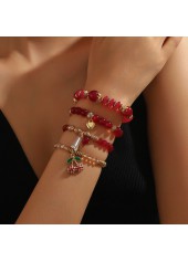 Armbänder aus roten Glasperlen mit Herzmotiv