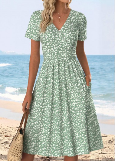 Light Green dresses,Ditsy Floral dresses,Vacation dresses,Vacation dresses,ROTITA Light Green Ditsy Floral Print Surplice V Neck Dress