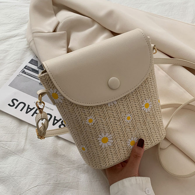 Light Camel accessories,Floral accessories,Plants accessories,Daisy Print Light Camel Flowers Magnetic Crossbody Bag