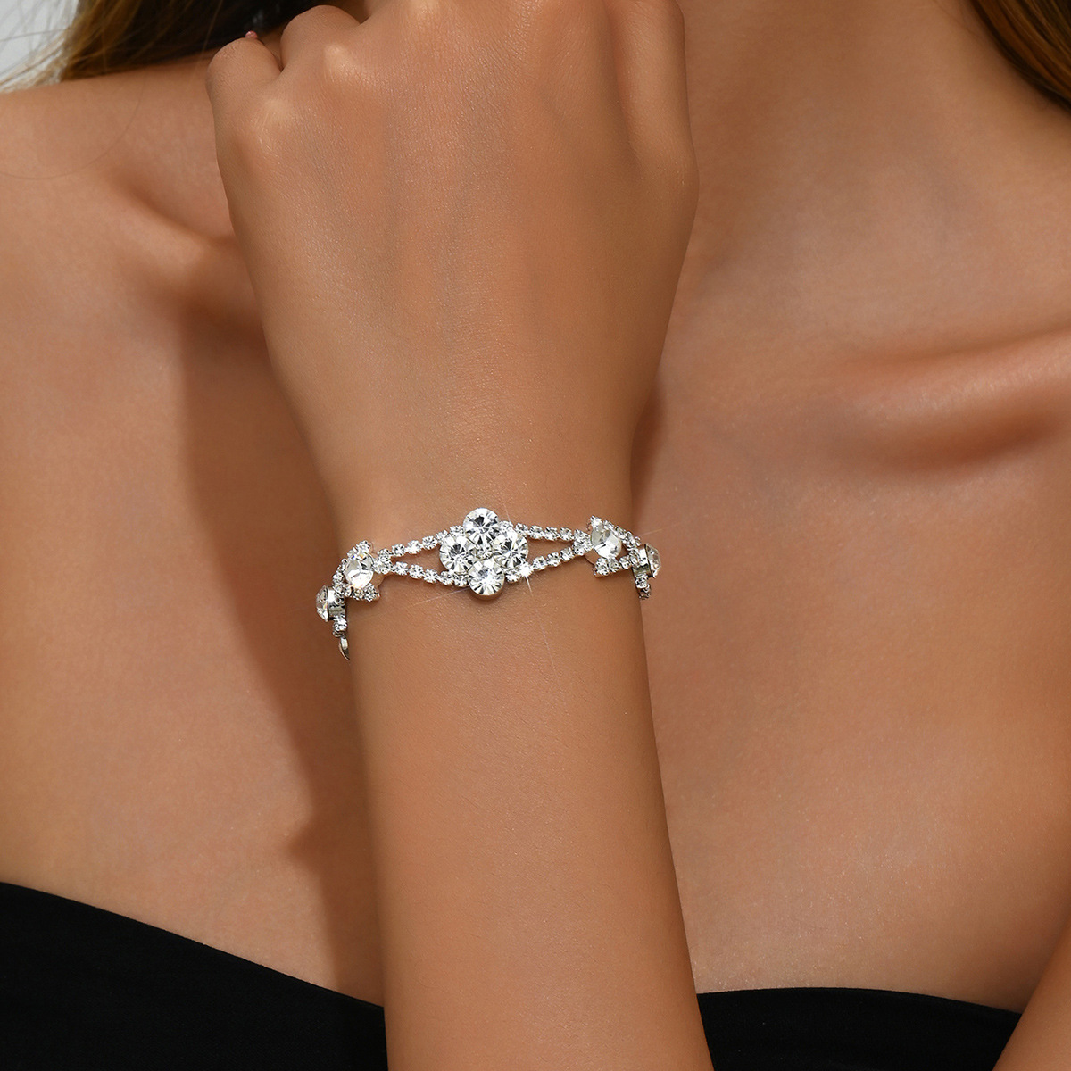 Silver jewelry,Geometric jewelry,Silver Copper Diamond Sparkling Design Bracelet