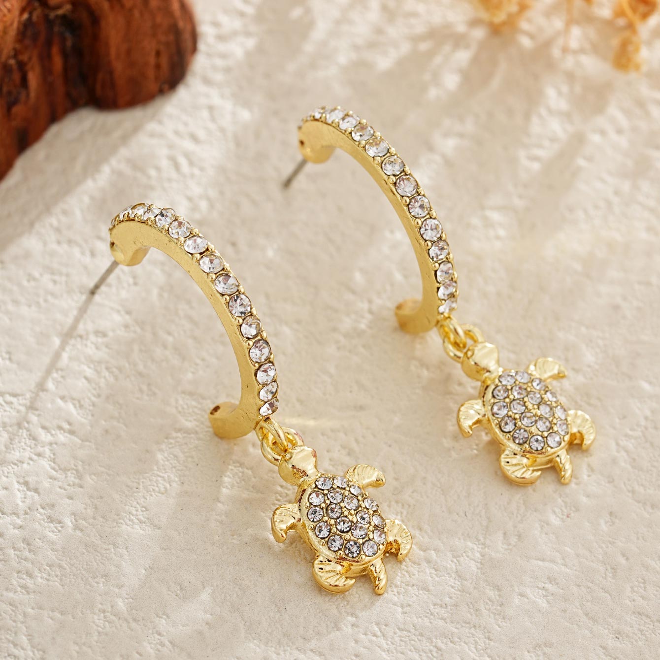 Golden jewelry,Turtle Rhinestone Detail Golden Alloy Earrings