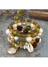 ensemble de bracelets en verre multicolores et coquillages