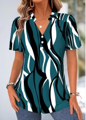 Bluse mit Rüschen und geometrischem Muster in Schwarzgrün und V-Ausschnitt