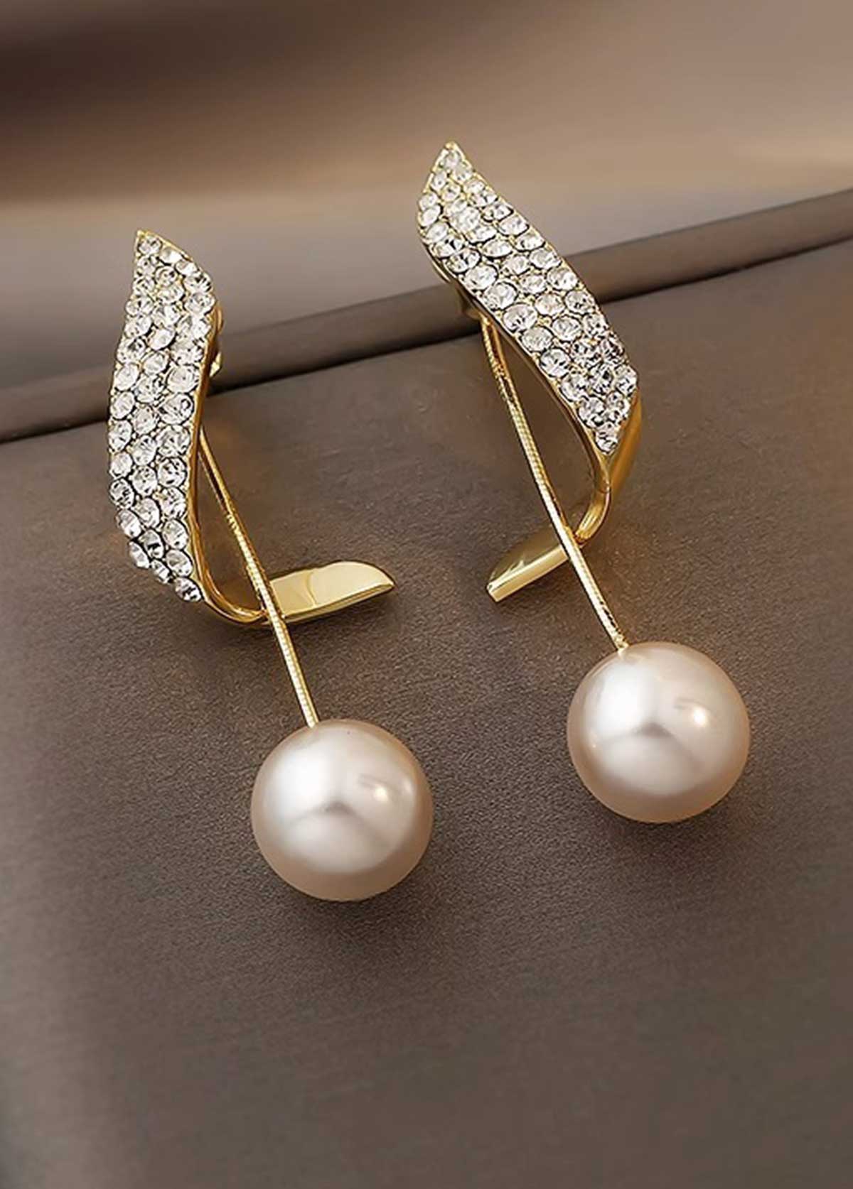 White jewelry,Asymmetrical White Pearl Design Alloy Earrings