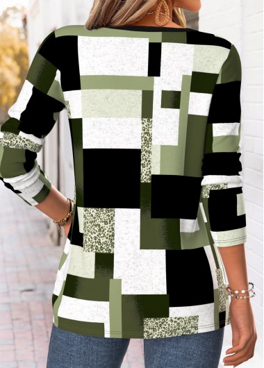 Green tops,Geometric tops,ROTITA Curved Hem Geometric Print Green Split Neck T Shirt