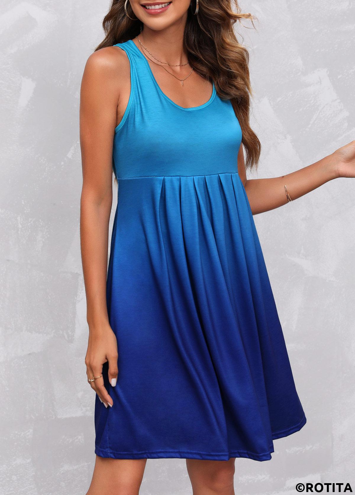 Robe bleu ombré à larges bretelles à plis