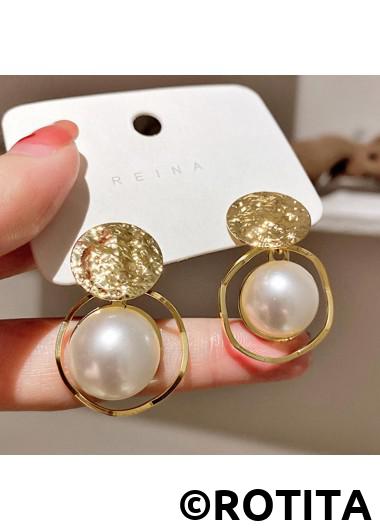 Gold jewelry,Plain Color jewelry,Gold Metal Detail Round Pearl Earrings