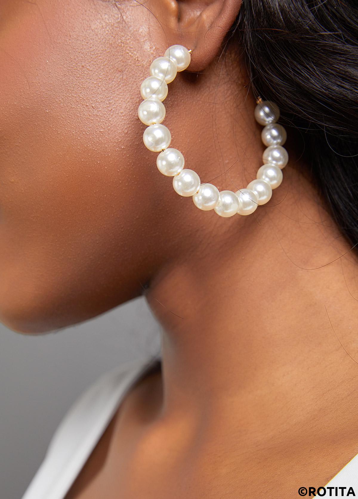 Gold jewelry,Plain Color jewelry,Pearl Design Gold Round Detail Earrings