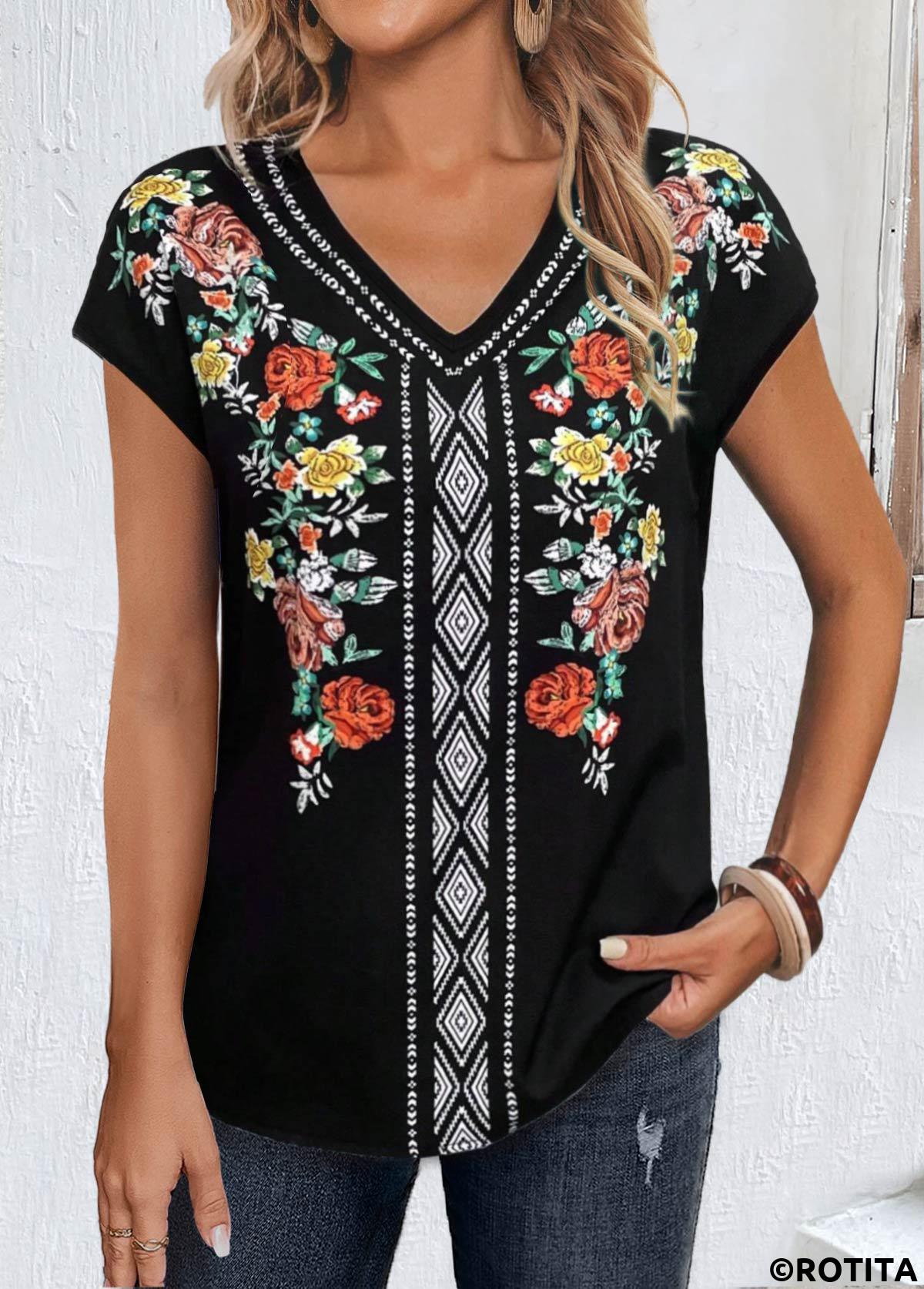 Rotita Patchwork-T-Shirt mit Blumendruck in Schwarz mit V-Ausschnitt