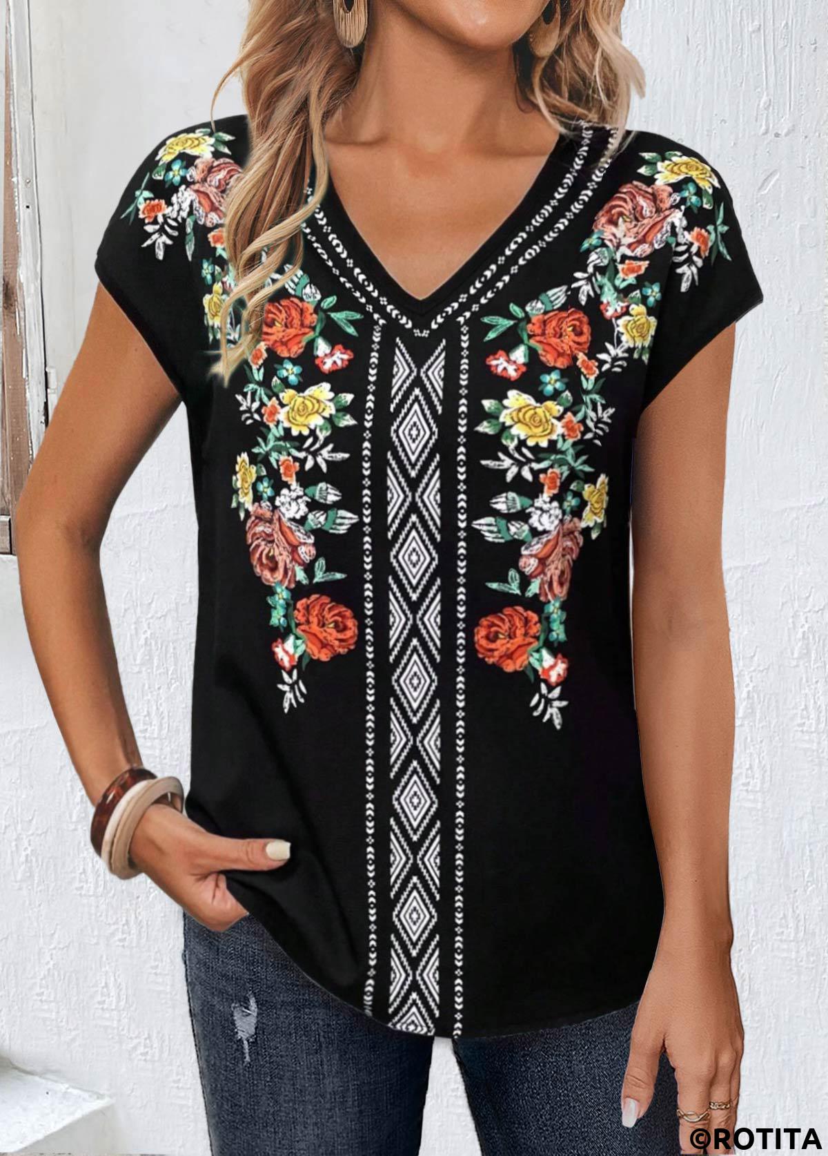 Rotita Patchwork-T-Shirt mit Blumendruck in Schwarz mit V-Ausschnitt