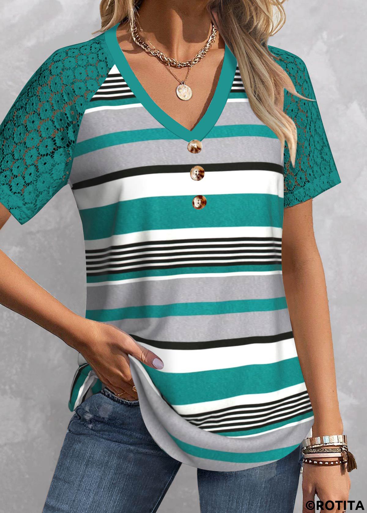Gestreiftes Rotita-Patchwork-T-Shirt in Cyan mit V-Ausschnitt