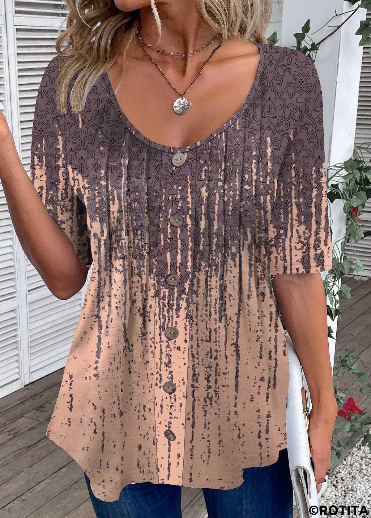 Staubrosa T-Shirt mit Rotita-Knopf und Stammesdruck