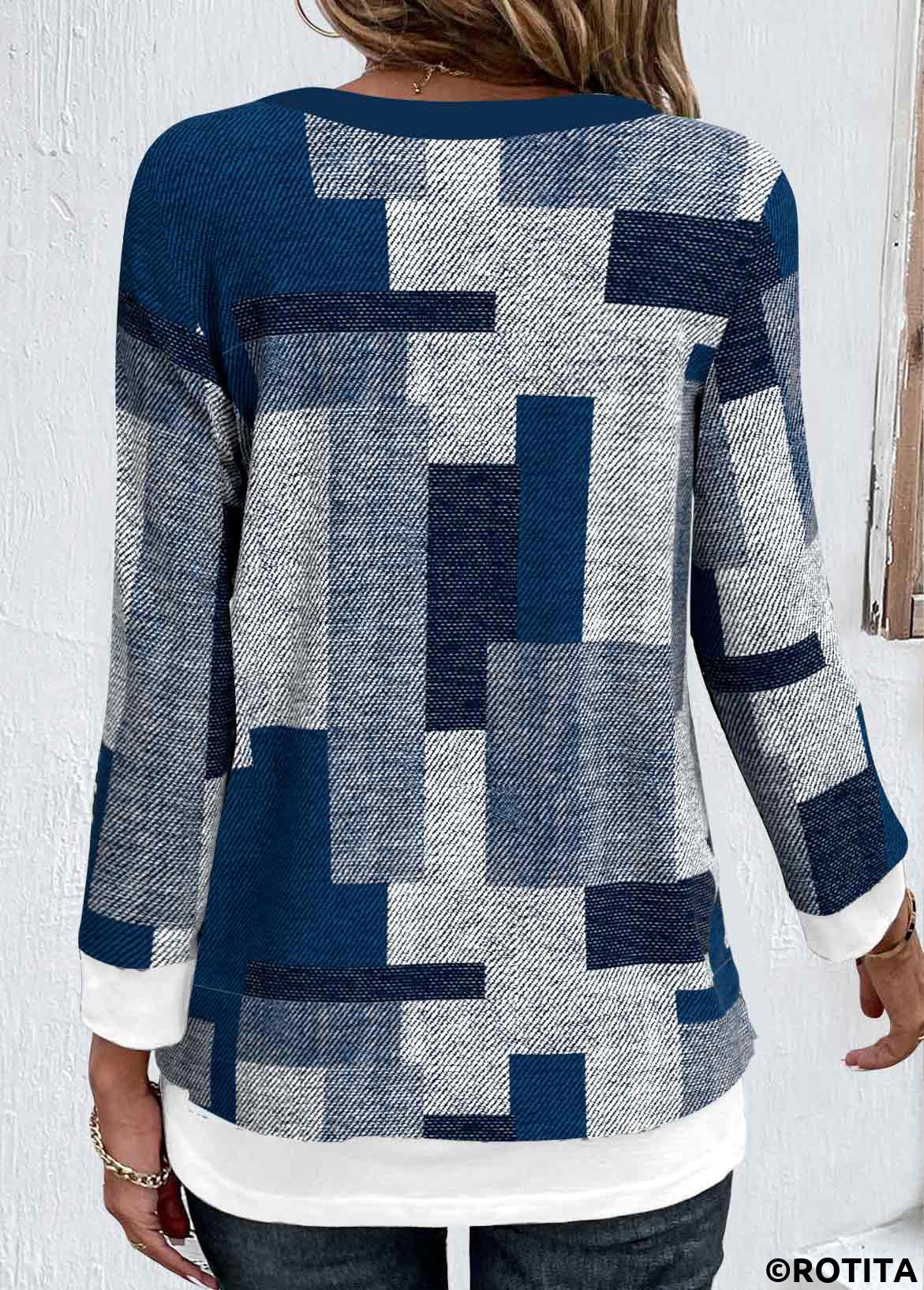 Rotita Fake 2-in-1-Bluse mit geometrischem Aufdruck in Staubblau mit geteiltem Ausschnitt