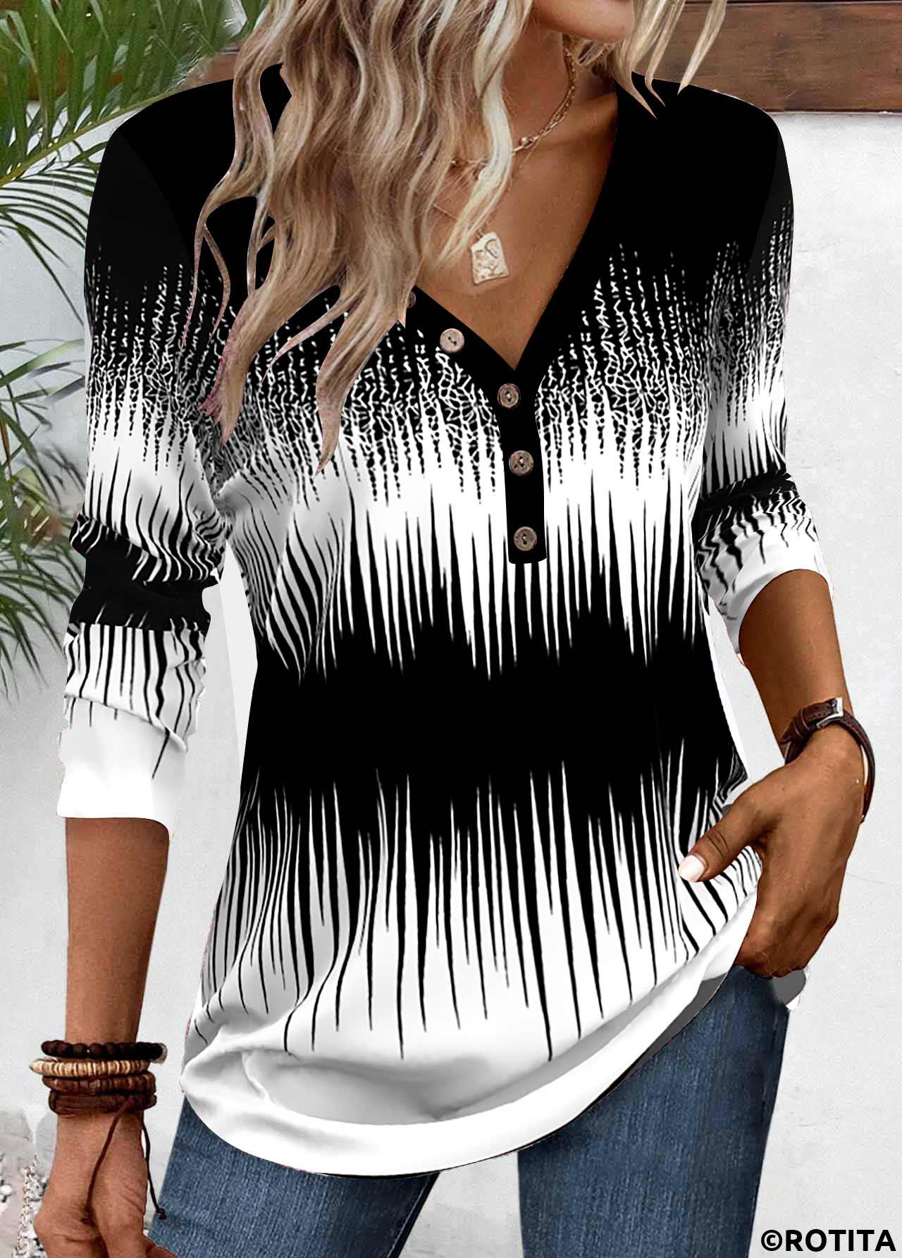Black plus size,White plus size,Ombre plus size,Geometric plus size,Striped plus size,Chevron plus size,ROTITA Plus Size Patchwork Black Ombre V Neck T Shirt